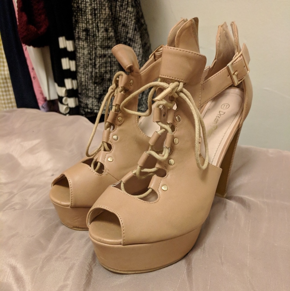 Beige heels